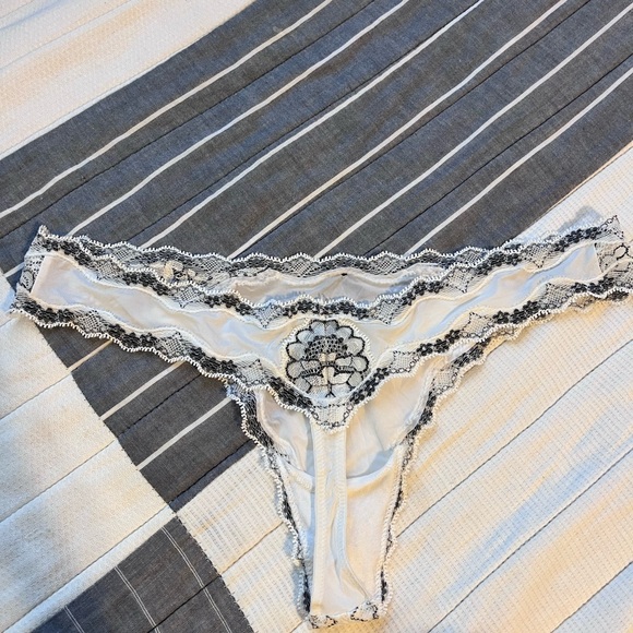 Intimate bundle - bridal like corset, push-up bra and sexy underwear set . - Picture 9 of 13